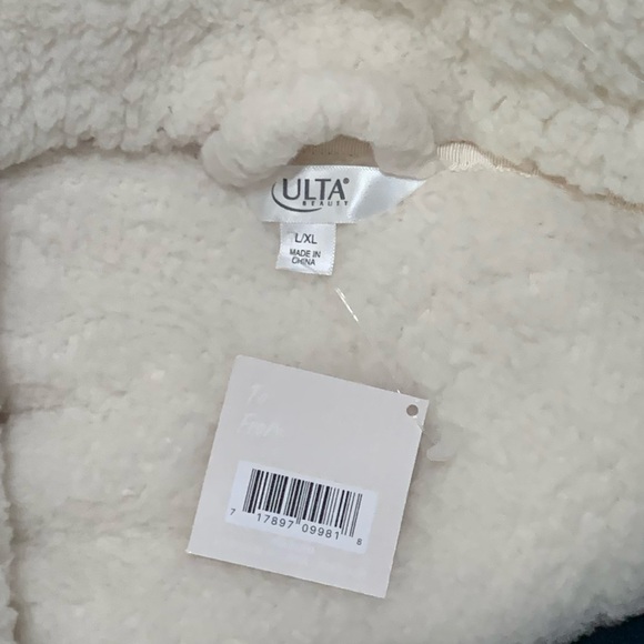 Soft Robe - Picture 3 of 5